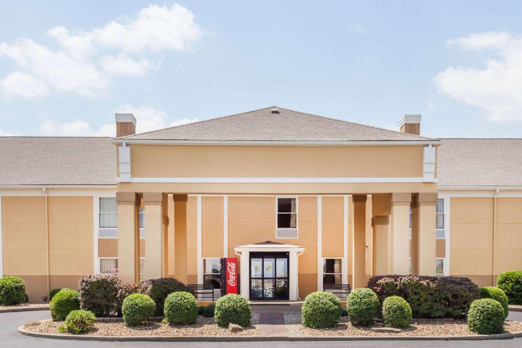 Super 8 By Wyndham Evansville North Stacer Exterior foto